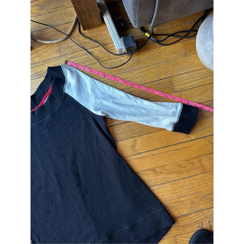Zynergy by Chico’s sweater size 00 in Chico size.can be worn off shoulder also.